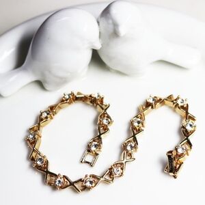 AVON Xs and Os Bracelet